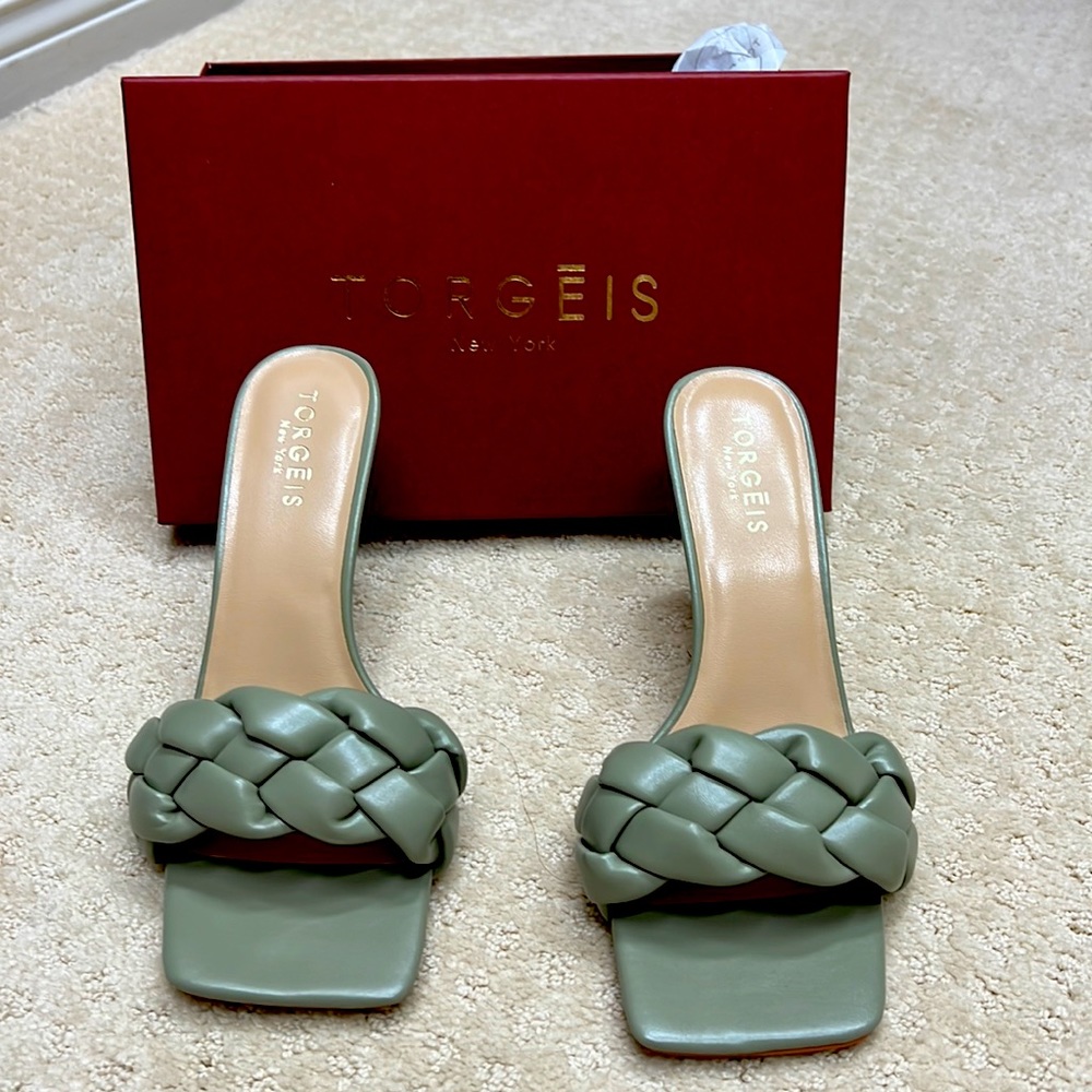 Sandle shoes